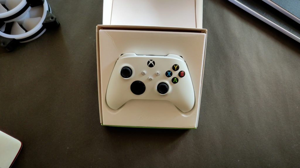 Xbox wireless controller box open